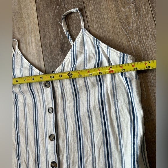 Forever 21 cute button dress excellent condition. - Picture 8 of 9